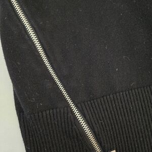 Black, fitted,  Guess? Sweater, XS